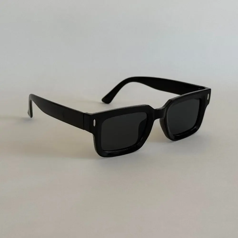 Black square sunglasses with uv